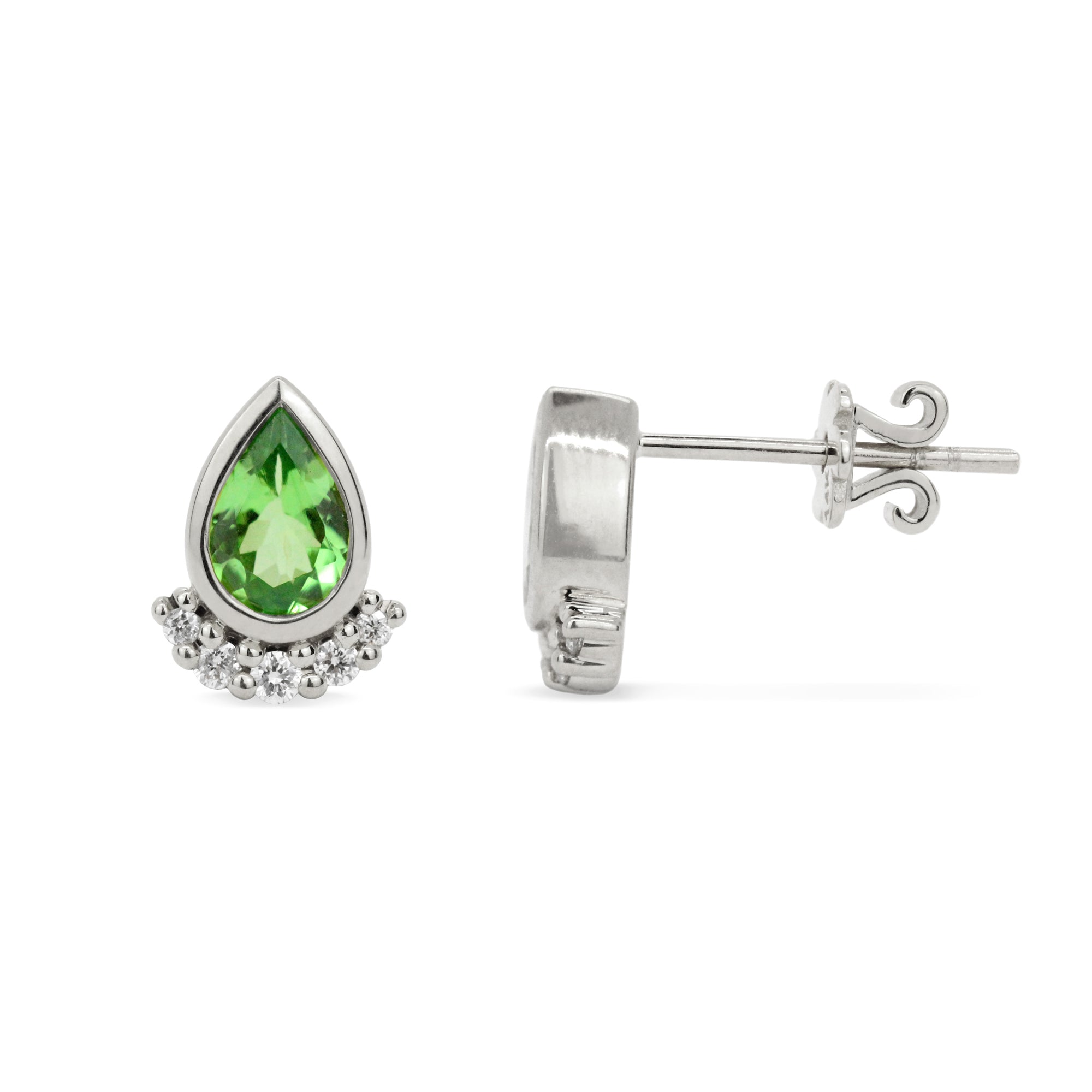 Pendientes con forma de lágrima de 14 quilates con piedras preciosas