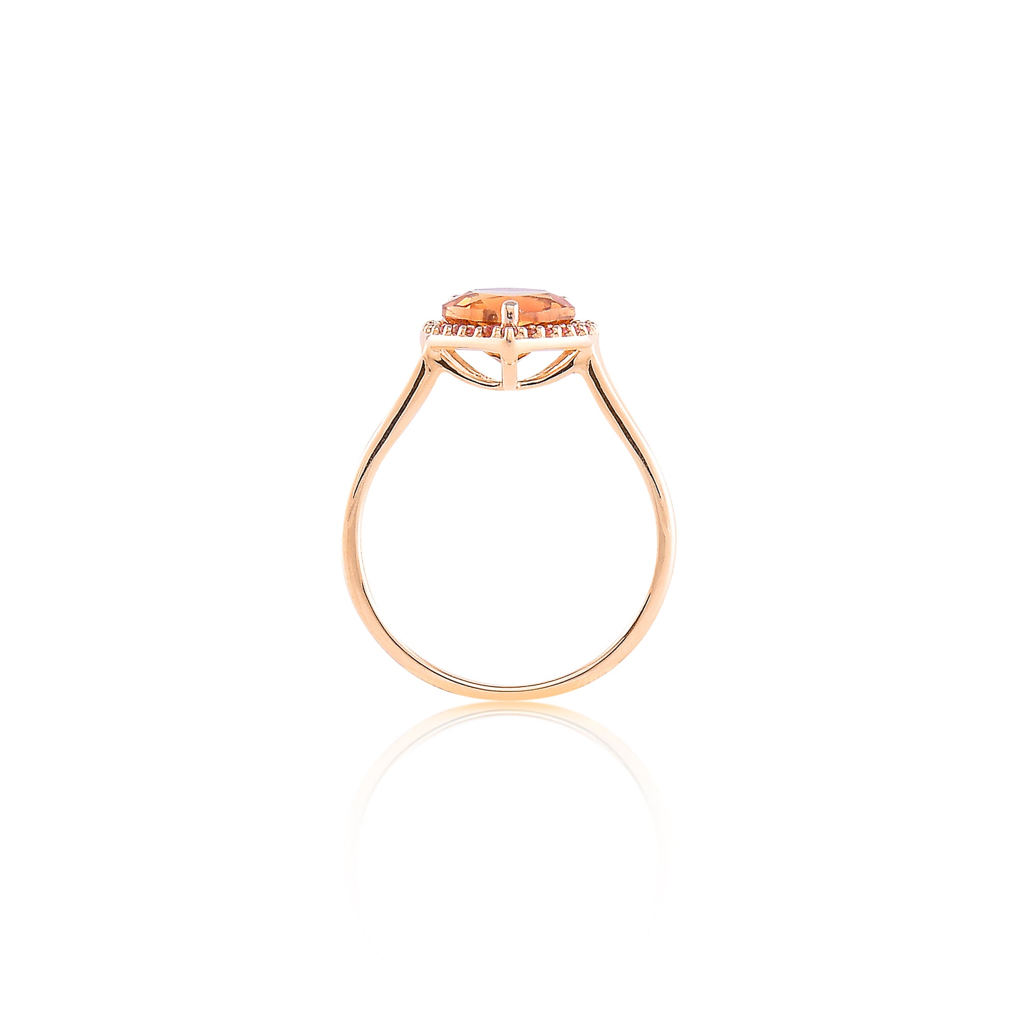 Anillo de cóctel con corazón y halo de piedras preciosas de 14 quilates