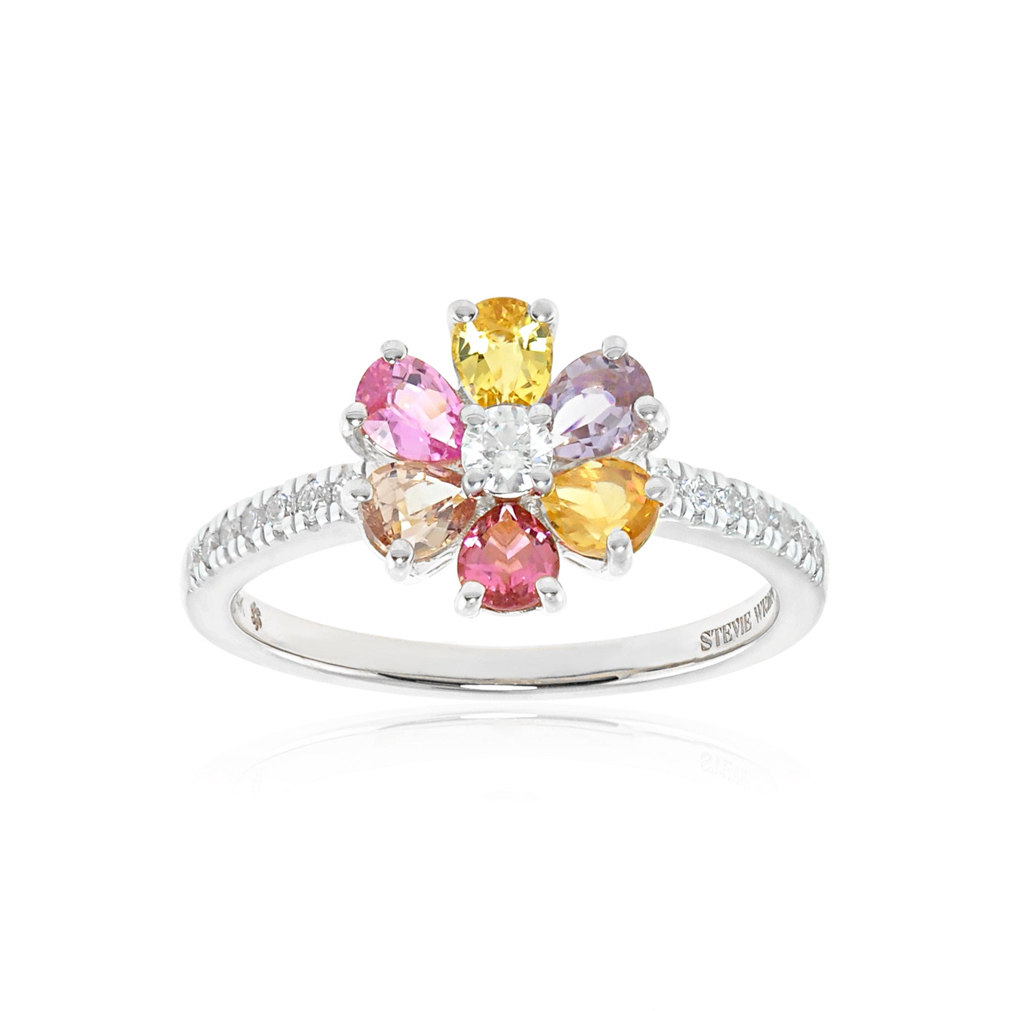 Anillo de margarita de 14 quilates con pétalos de pera