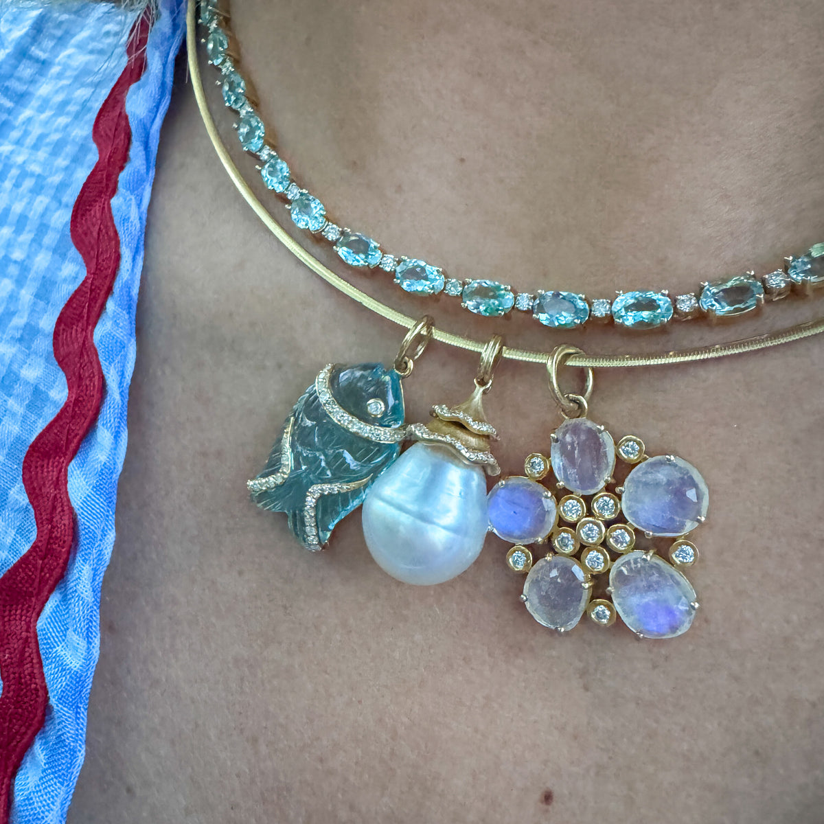 Carved Aquamarine 14K Poisson Pendant