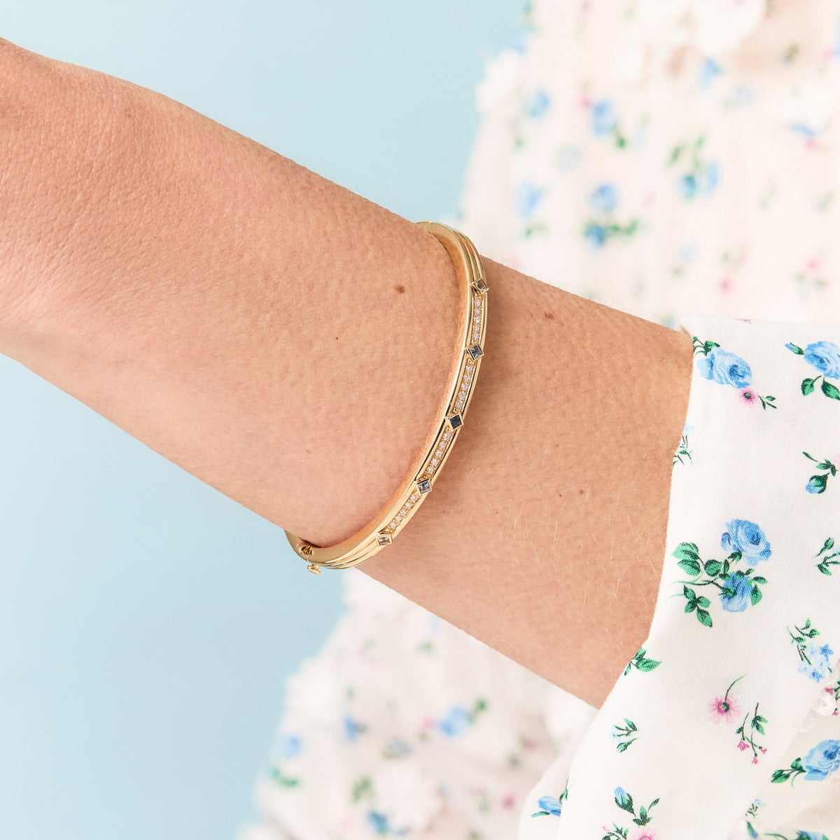 The Voyager 18K Bangle