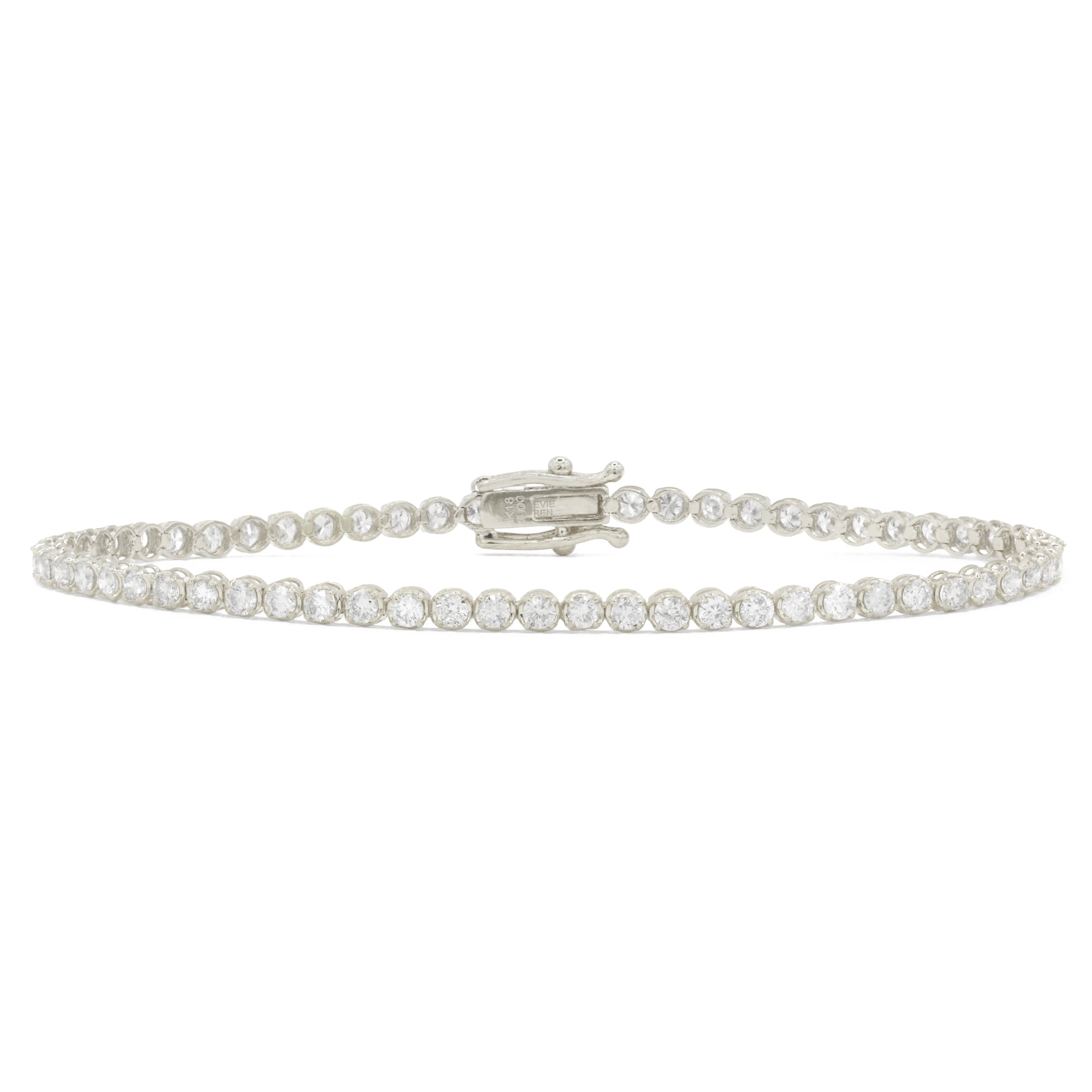 Brazalete de tenis clásico con diamantes de 18 quilates